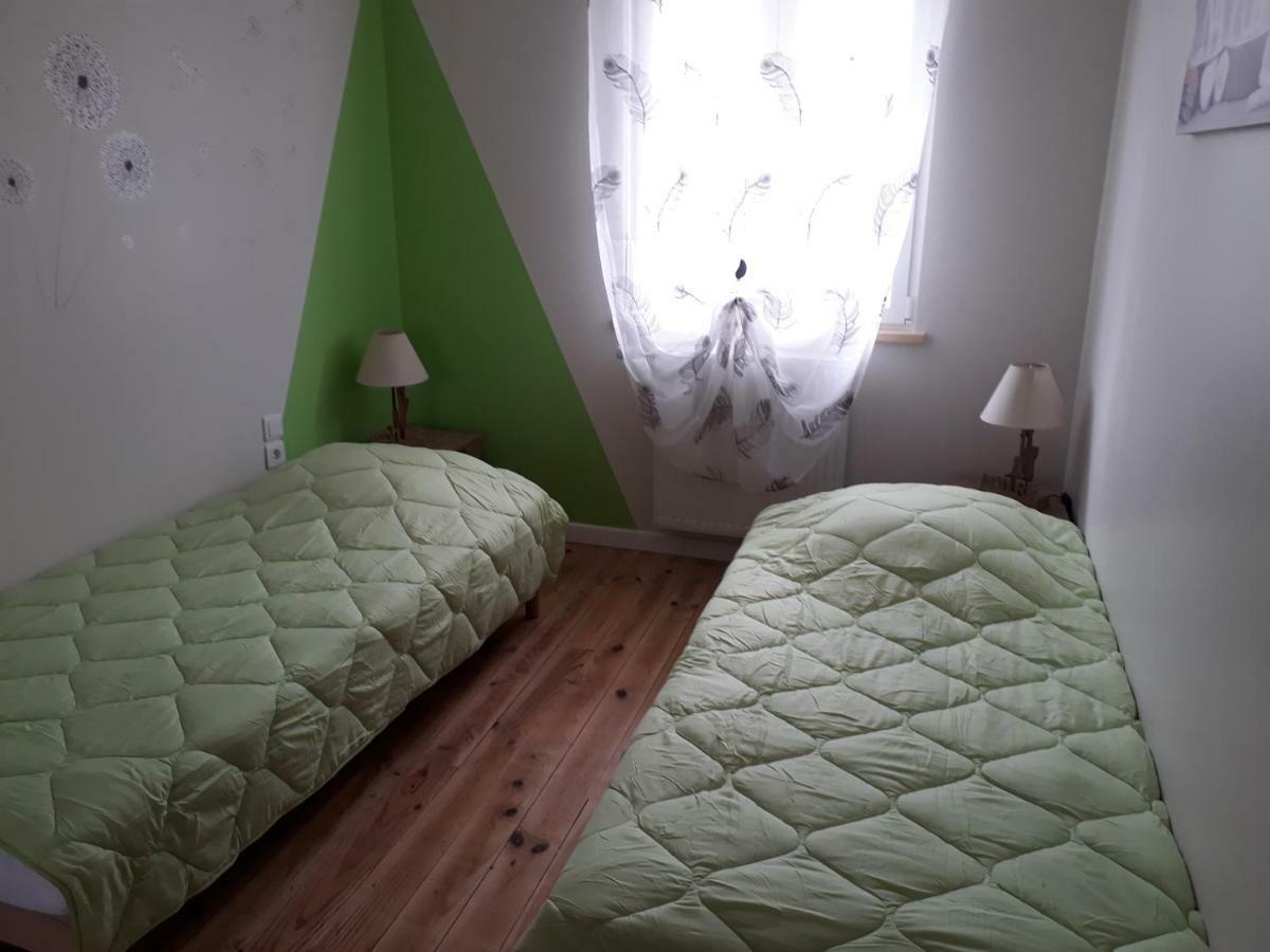 Gite " Le Vieux Noyer" Liesville-sur-Douve Kültér fotó